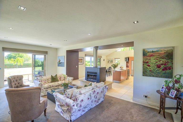 Photo of property in 17 Foxglove Heights, Wanaka, 9305