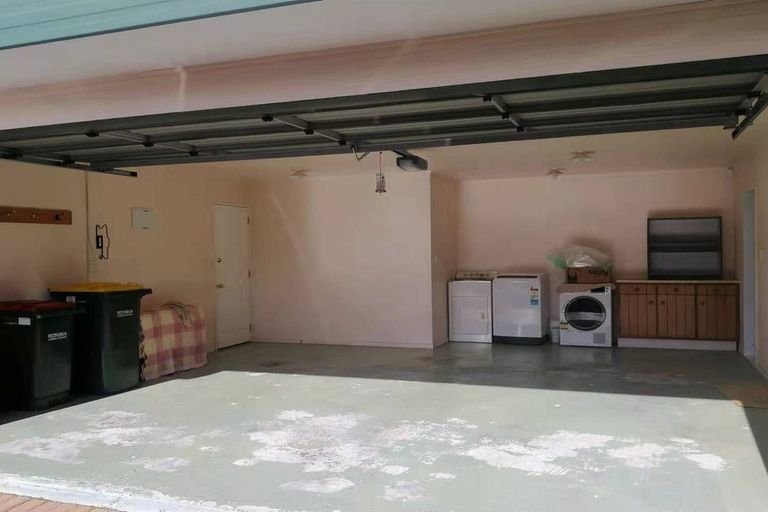 Photo of property in 6a Hoyte Place, Pukehangi, Rotorua, 3015