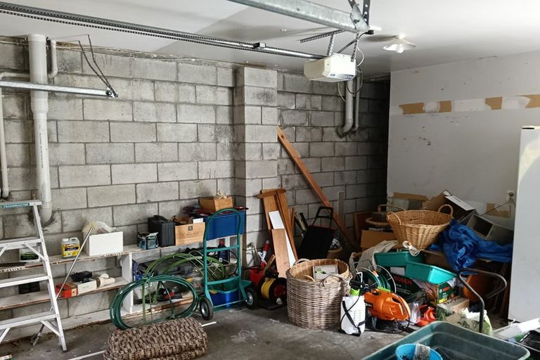 Photo of property in 16 Furneaux Grove, Whitby, Porirua, 5024