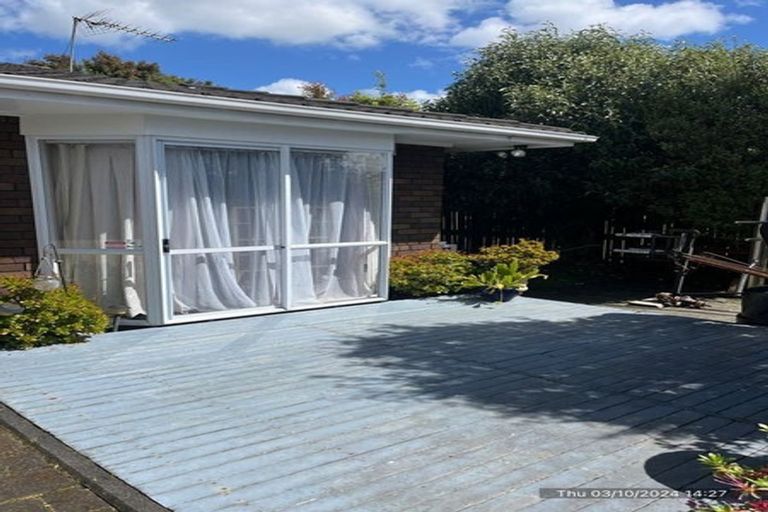 Photo of property in 22 Golfland Drive, Golflands, Auckland, 2013