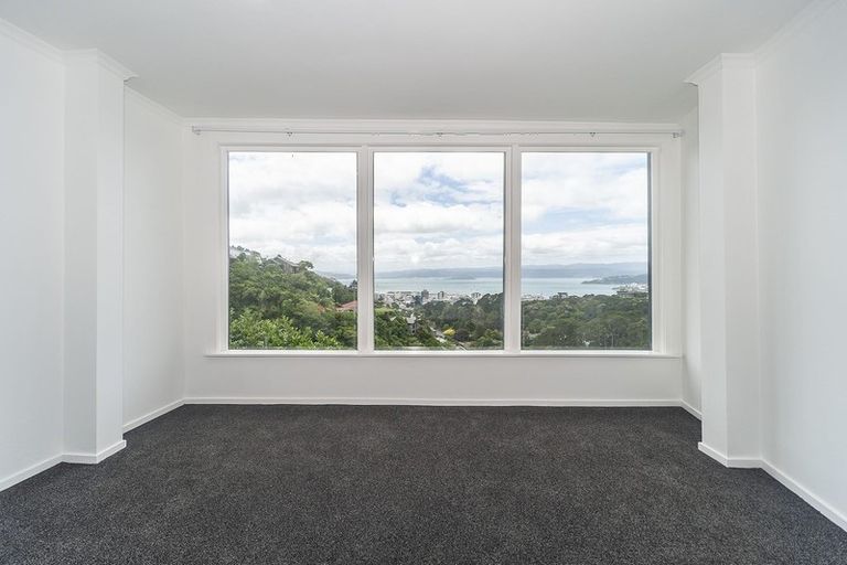 Photo of property in 43b Harbour View Road, Northland, Wellington, 6012