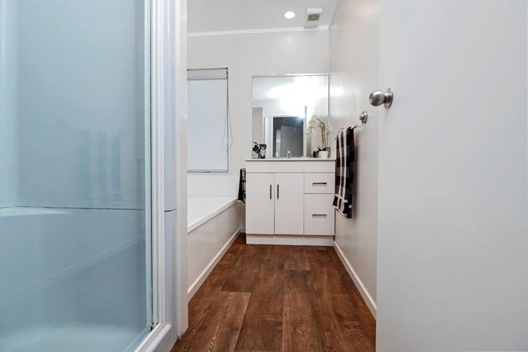 Photo of property in 27 Balmacewen Place, Mount Maunganui, 3116