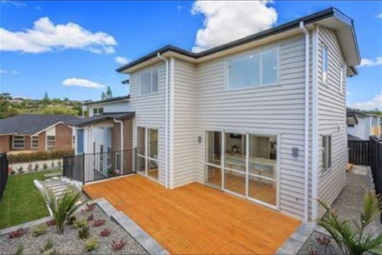 Photo of property in 5 Carex Way, Long Bay, Auckland, 0630