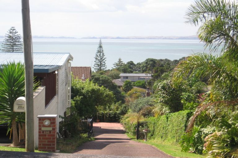 Photo of property in 1/20 Aotearoa Terrace, Murrays Bay, Auckland, 0630