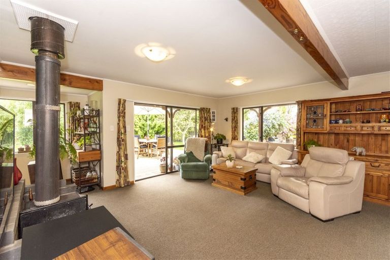 Photo of property in 19 Mckenzie Place, Waikuku Beach, 7402