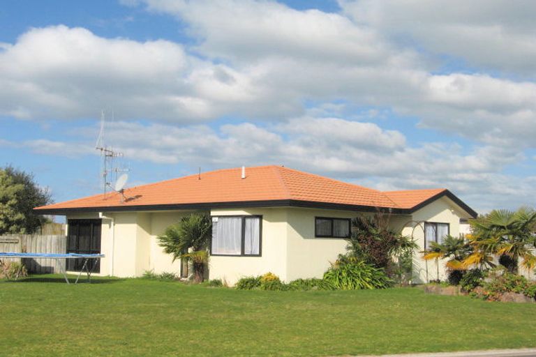 Photo of property in 59 Kane Road, Papamoa Beach, Papamoa, 3118