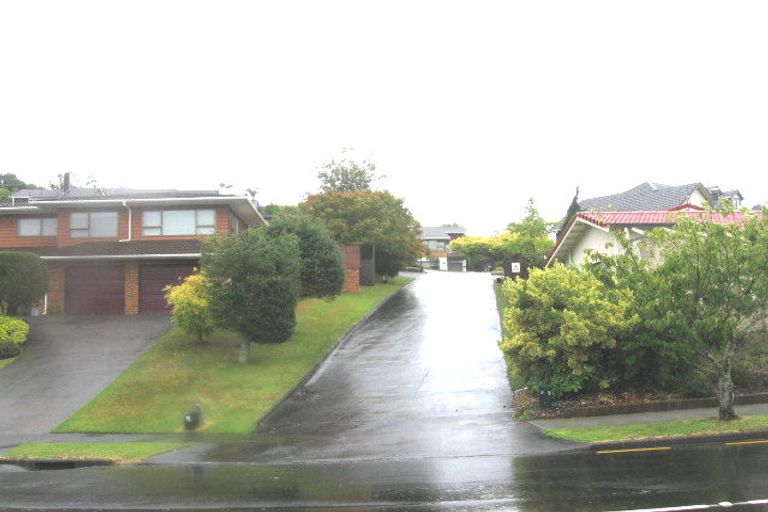 Photo of property in 187 Chelsea View Drive, Chatswood, Auckland, 0626