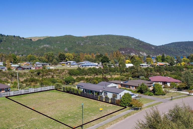 Photo of property in 113 Lisland Drive, Kinloch, Taupo, 3377
