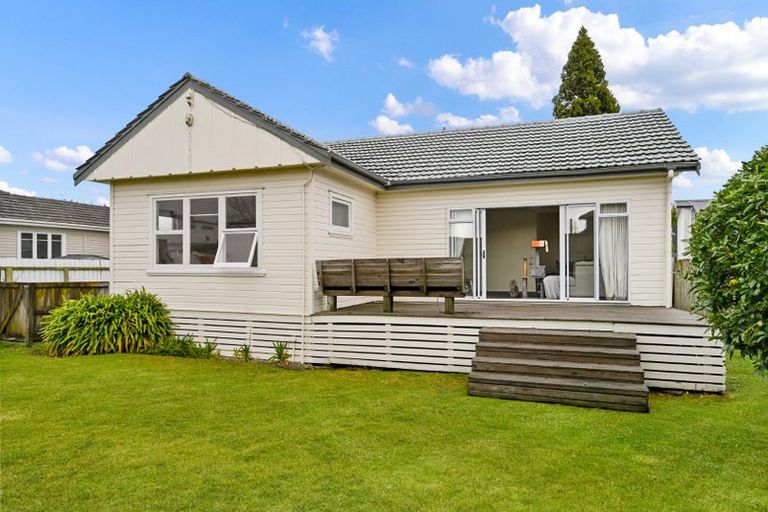 Photo of property in 41 Lake Crescent, Hamilton Lake, Hamilton, 3204