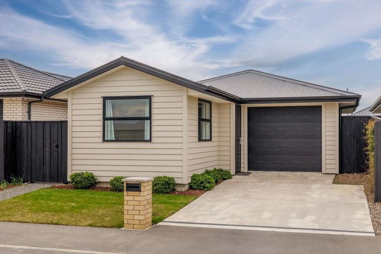 Photo of property in 5 Jean Batten Lane, Rolleston, 7615