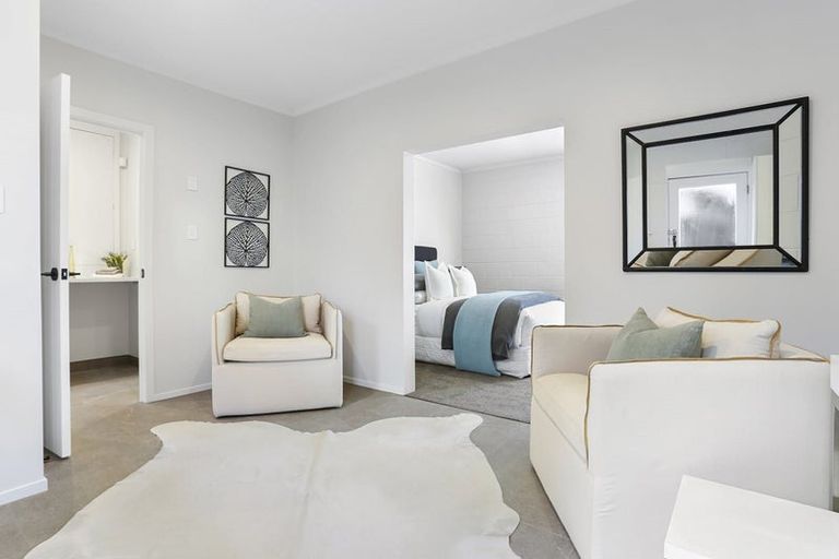 Photo of property in 1/237 Rangatira Road, Beach Haven, Auckland, 0626