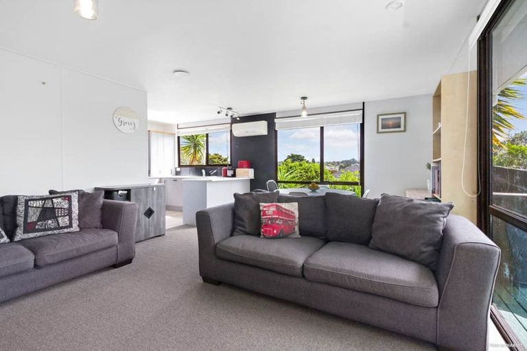 Photo of property in 29 Abbotleigh Avenue, Te Atatu Peninsula, Auckland, 0610