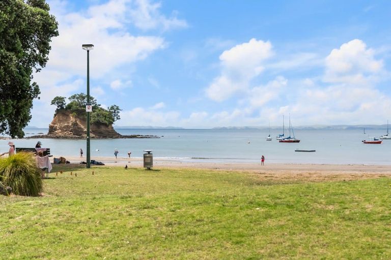 Photo of property in 2/29 Sealy Road, Torbay, Auckland, 0630