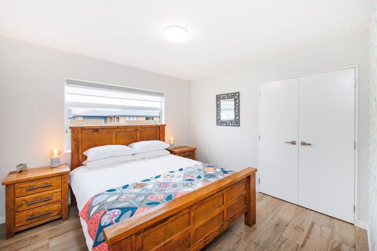 Photo of property in 2 Chestnut Close, Kelvin Grove, Palmerston North, 4414
