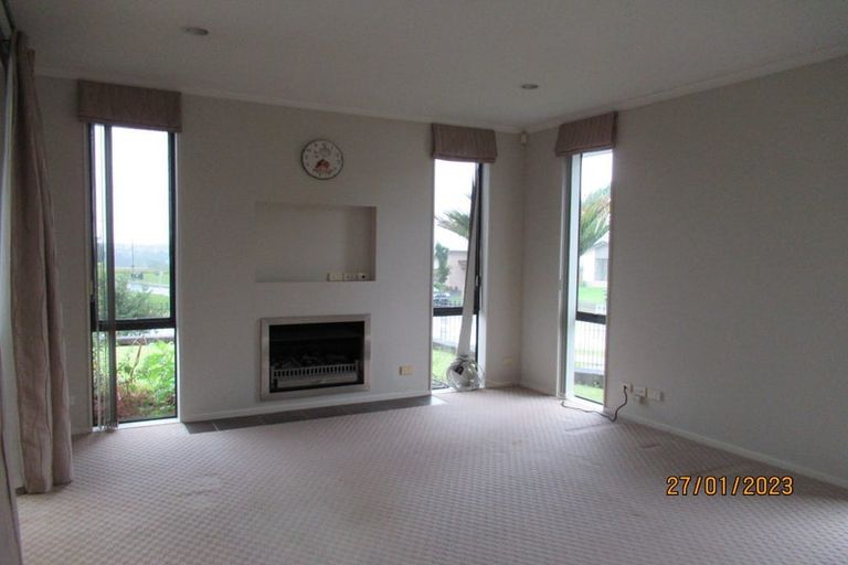 Photo of property in 73 Westgate Drive, Massey, Auckland, 0614