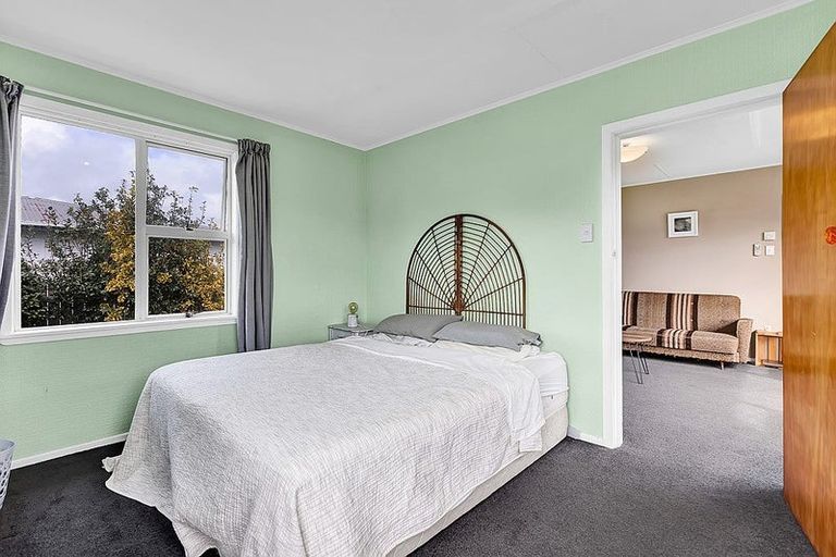 Photo of property in 31 Paritutu Road, Spotswood, New Plymouth, 4310