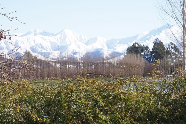 Photo of property in 74 School Road, Pleasant Valley, Geraldine, 7991