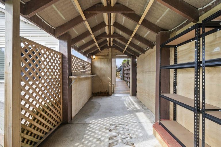 Photo of property in 21 Blackwell Street, Marton, 4710