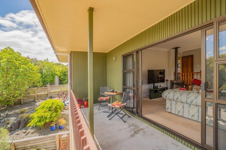 Photo of property in 10a Millbrook Road, Henderson, Auckland, 0612