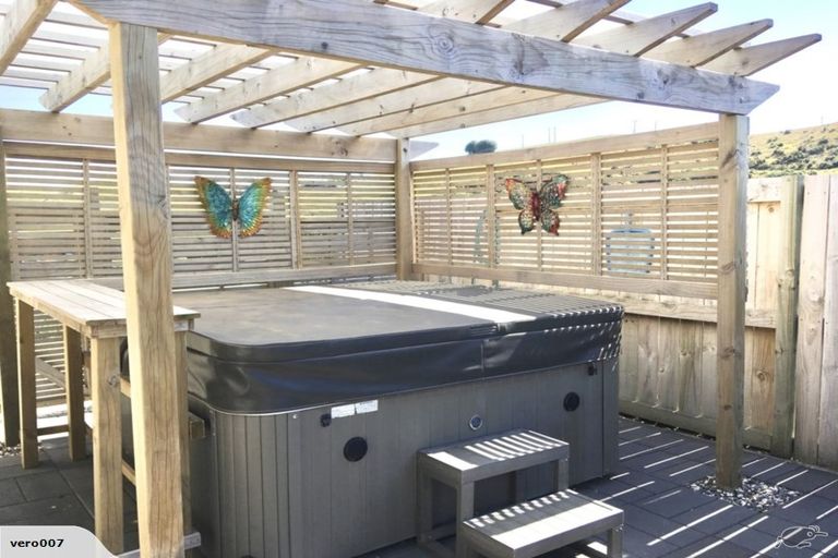 Photo of property in 10 Bryan Gallagher Place, Welcome Bay, Tauranga, 3175