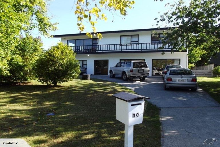 Photo of property in 30 Irwin Place, Kinloch, Taupo, 3377