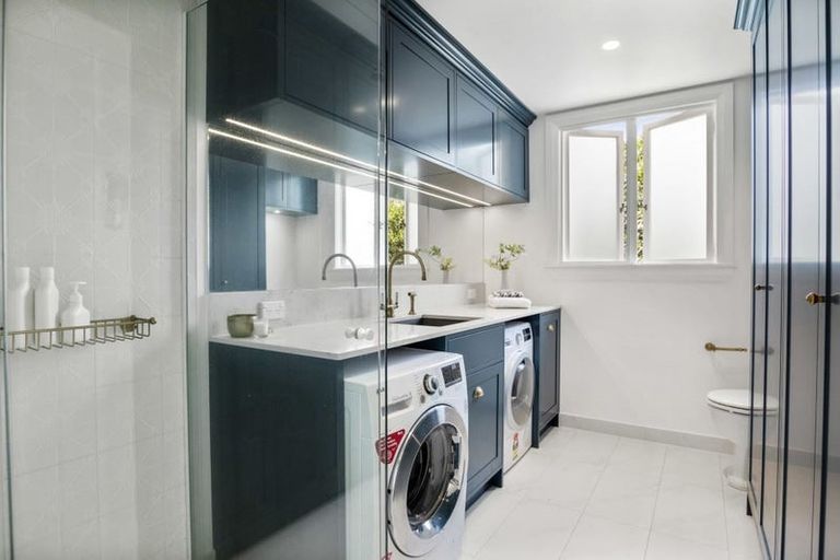 Photo of property in 7a North Avenue, Narrow Neck, Auckland, 0624