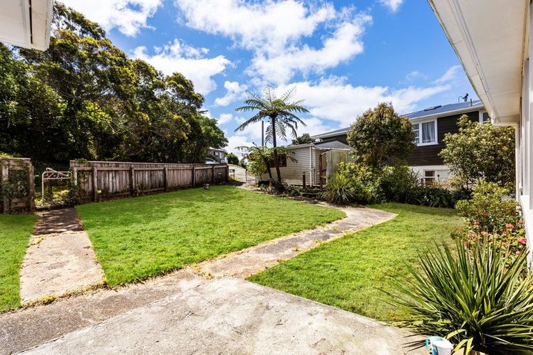 Photo of property in 12 Hawtrey Terrace, Johnsonville, Wellington, 6037