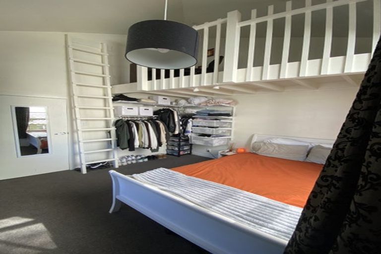 Photo of property in 124 Aro Street, Aro Valley, Wellington, 6021