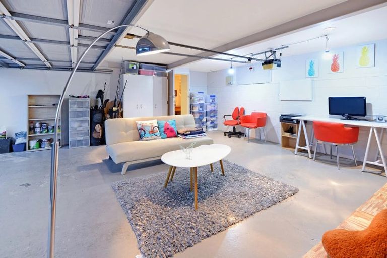 Photo of property in 2/13 Castor Bay Road, Castor Bay, Auckland, 0620