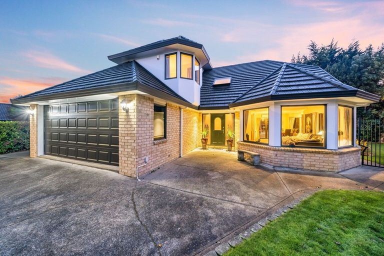 Photo of property in 18 Betty Watt Grove, Riverstone Terraces, Upper Hutt, 5018