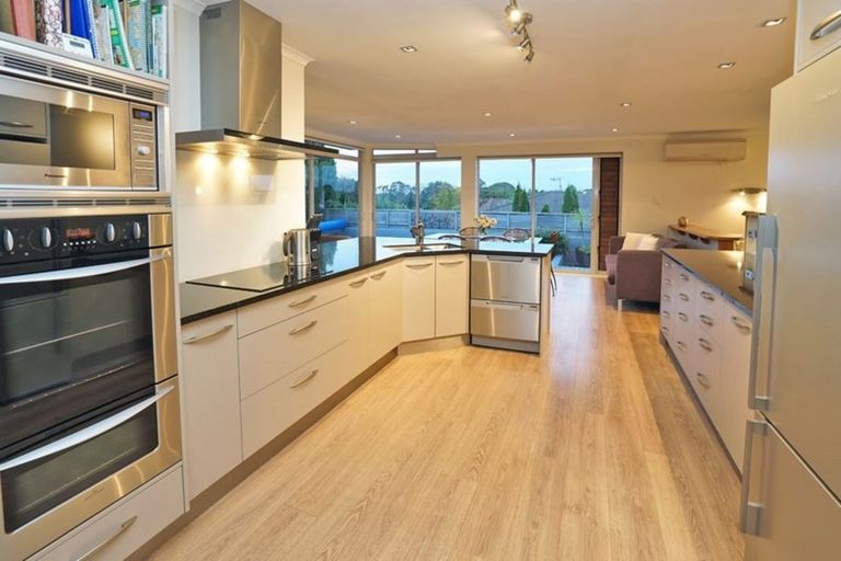 Photo of property in 76 Saint Andrews Terrace, St Andrews, Hamilton, 3200