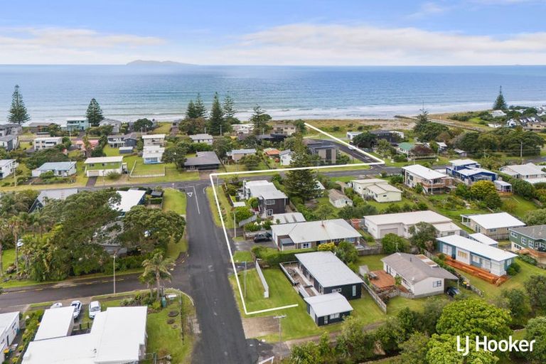 Photo of property in 3 Edwards Street, Waihi Beach, 3611