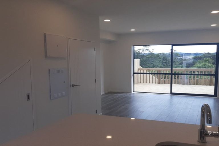 Photo of property in 134c Tiriwa Drive, Massey, Auckland, 0614