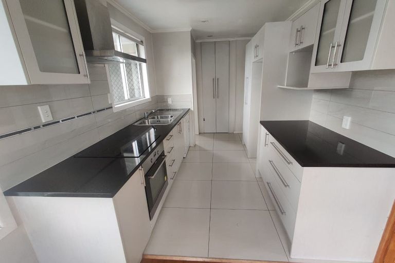 Photo of property in 92 Friedlanders Road, Manurewa, Auckland, 2102