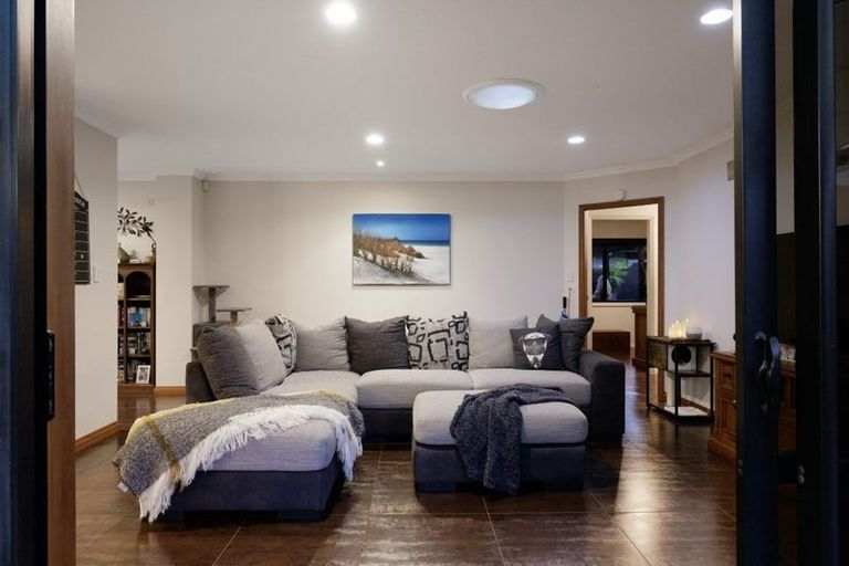 Photo of property in 24 Ohope Place, Papamoa Beach, Papamoa, 3118