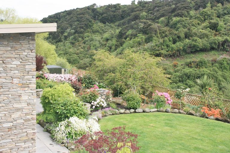 Photo of property in 22 Centennial Road, Fairfield, Dunedin, 9018