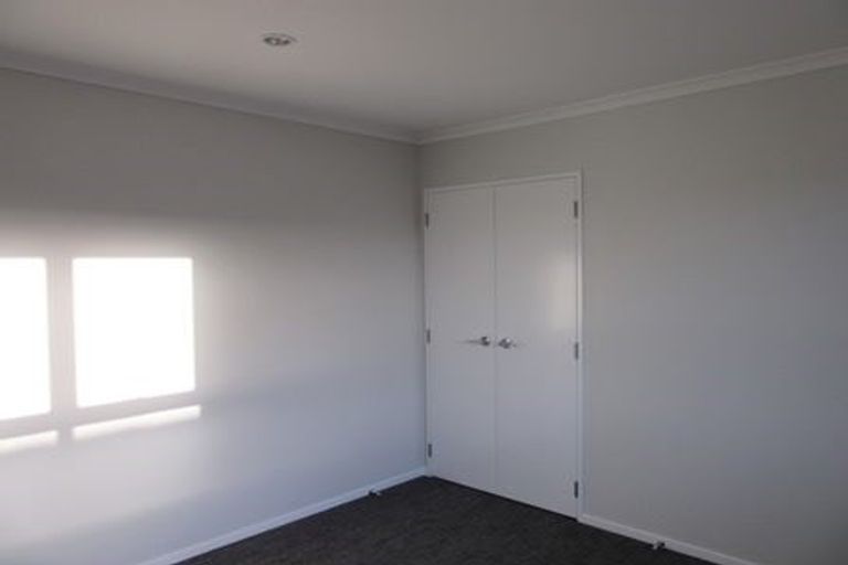 Photo of property in 36 Mackay Drive, Greenhithe, Auckland, 0632