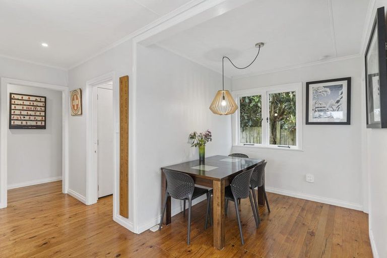 Photo of property in 24 Otanerua Road, Hatfields Beach, Orewa, 0931