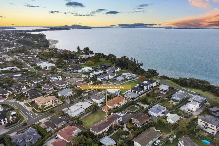 Photo of property in 86 Marine Parade, Mellons Bay, Auckland, 2014