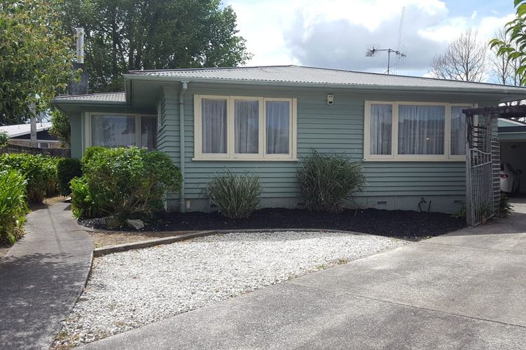 Photo of property in 15 Stewart Place, Melville, Hamilton, 3206