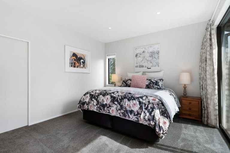 Photo of property in 2 Reading Court, Jacks Point, Queenstown, 9371