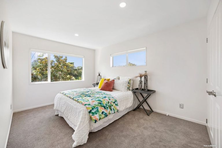 Photo of property in 2/63 Pupuke Road, Birkenhead, Auckland, 0627