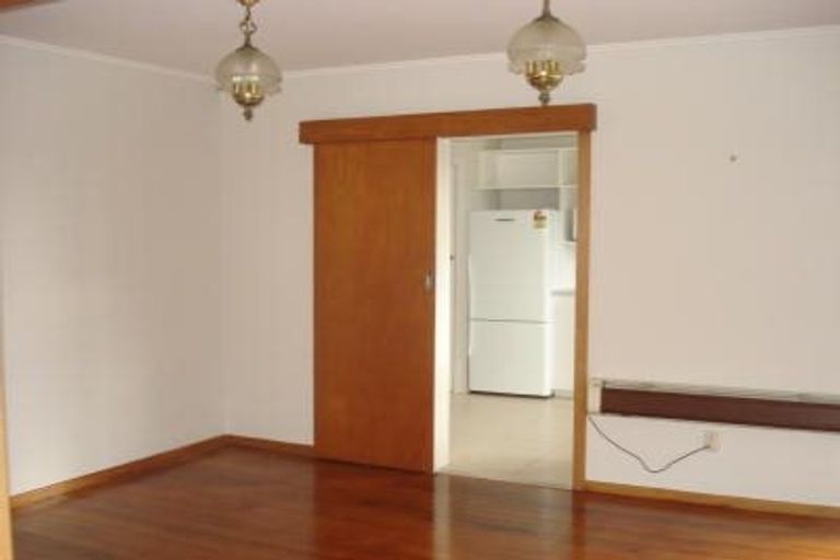 Photo of property in 9 Beswick Place, Birkdale, Auckland, 0626