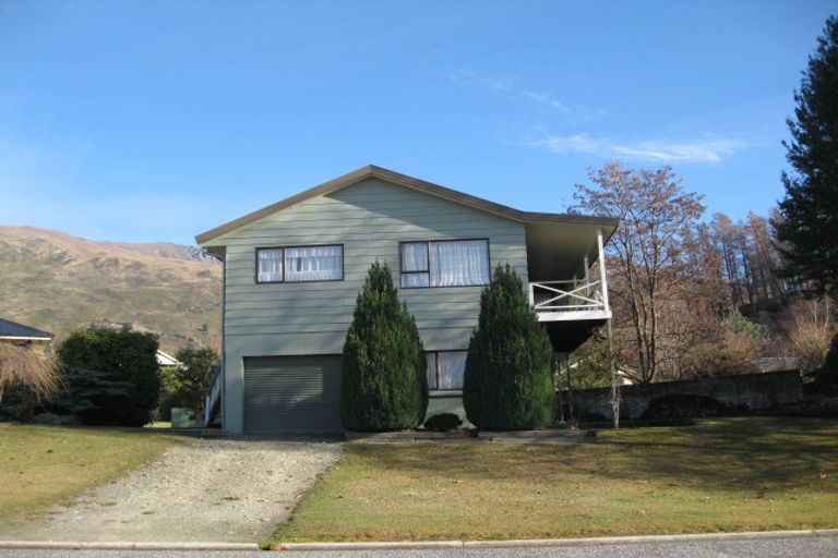Photo of property in 47 Sargood Drive, Wanaka, 9305