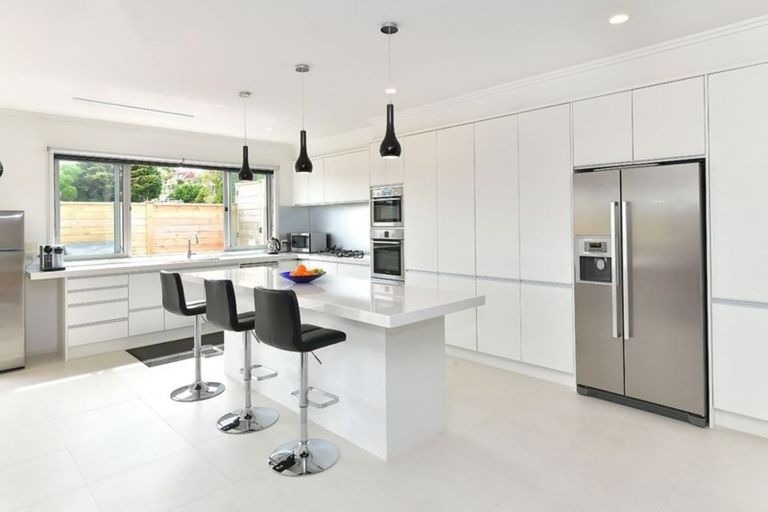 Photo of property in 37a Shakespear Road, Army Bay, Whangaparaoa, 0930