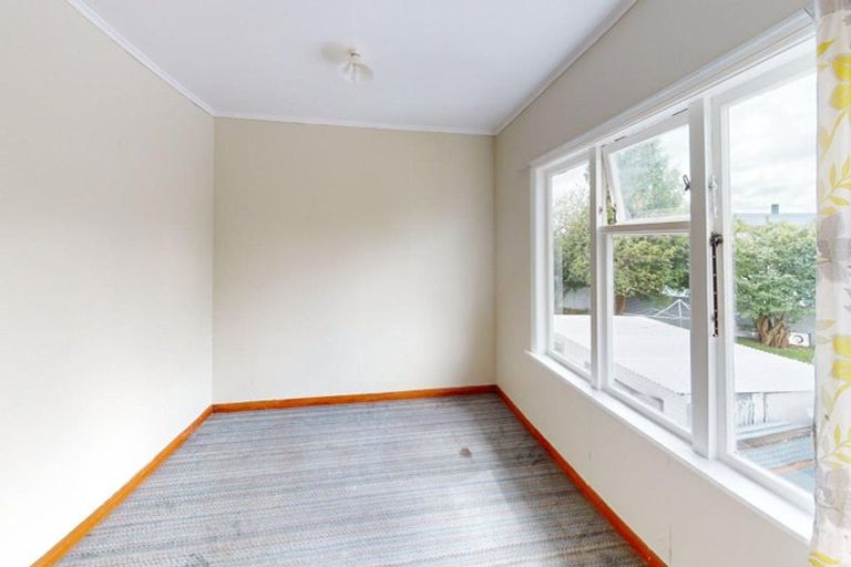 Photo of property in 6 Miro Street, Levin, 5510