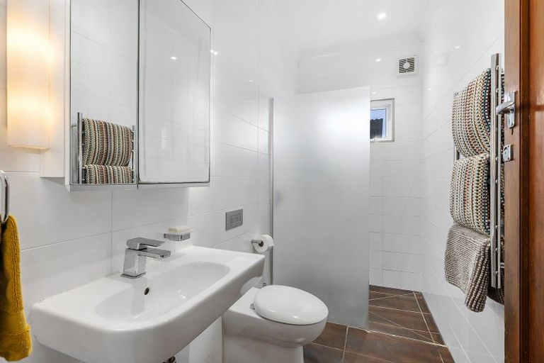 Photo of property in 16 Beach Street, Island Bay, Wellington, 6023