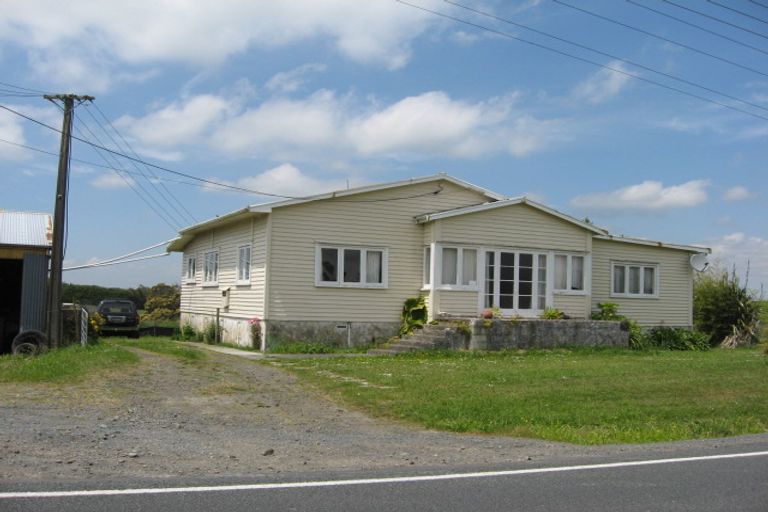 Photo of property in 106 Riverhead Road, Kumeu, 0892