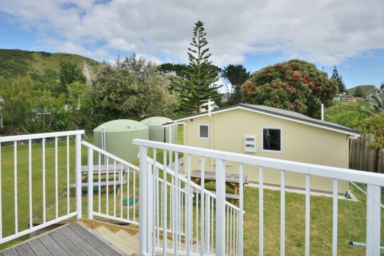 Photo of property in 5 Pipi Crescent, Mahia, 4198