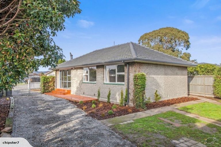 Photo of property in 40 Dickson Crescent, Hornby, Christchurch, 8042